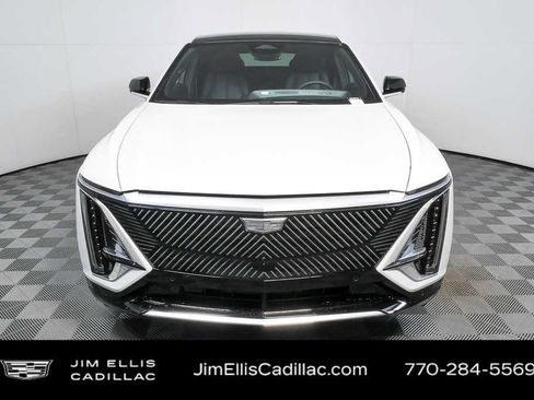 Used 2025 Cadillac Lyriq Luxury w/ LPO, Floor Liner Package AWD/4WD image 34