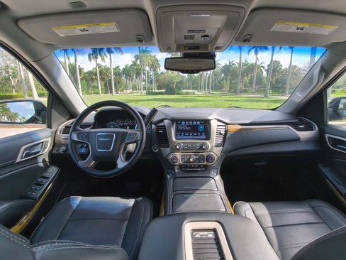 Used 2017 GMC Yukon Denali w/ Open Road Package image 25