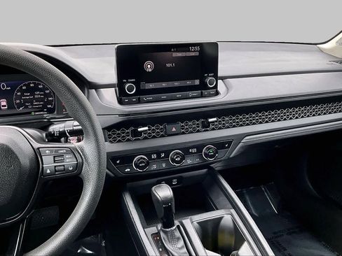 Used 2023 Honda Accord EX image 8