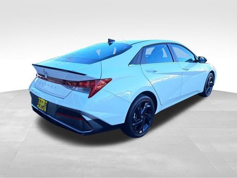 New 2026 Hyundai Elantra SEL Sport Premium FWD image 6