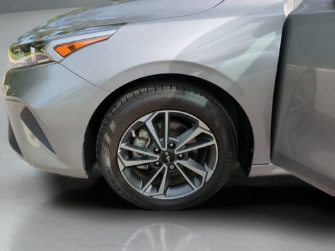 Used 2024 Kia Forte LXS FWD image 25