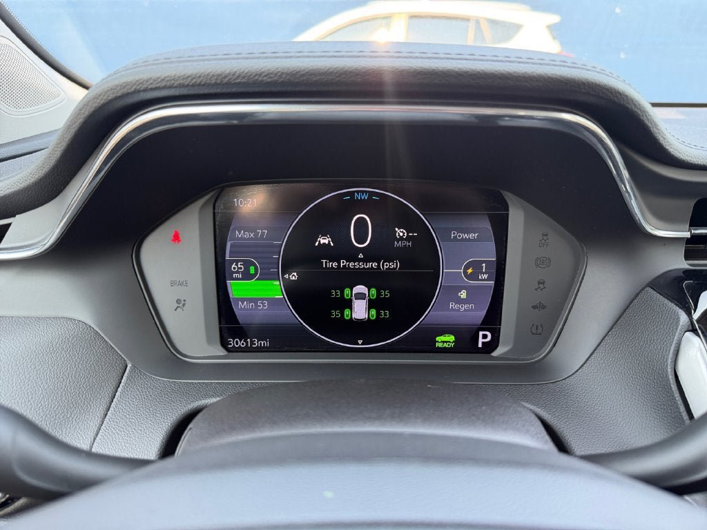 Used 2023 Chevrolet Bolt EUV LT FWD image 15