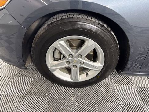 Used 2019 Chevrolet Malibu LS w/ LPO, Convenience Package 1 image 9