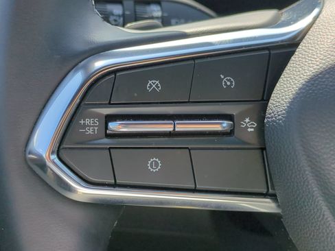 Used 2026 Chevrolet Equinox LT FWD image 19