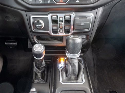 Certified 2021 Jeep Wrangler Unlimited Islander image 17