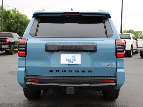 Used 2025 Toyota 4Runner SR5 AWD/4WD image 17