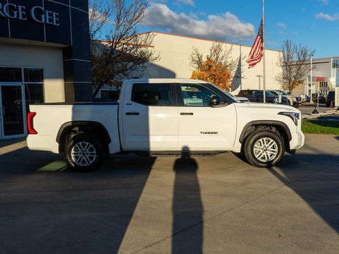 Used 2022 Toyota Tundra SR5 image 8