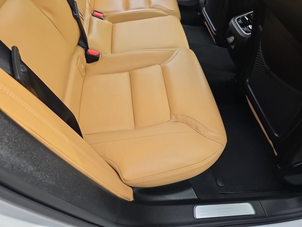 Certified 2025 Volvo V90 B6 Cross Country Ultra AWD/4WD image 15