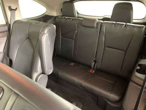 Used 2020 Toyota Highlander Limited AWD/4WD image 36