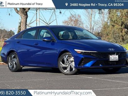 Used 2025 Hyundai Elantra Limited