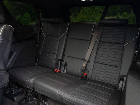 Used 2025 Cadillac Escalade V w/ LPO, ONYX Package AWD/4WD image 40