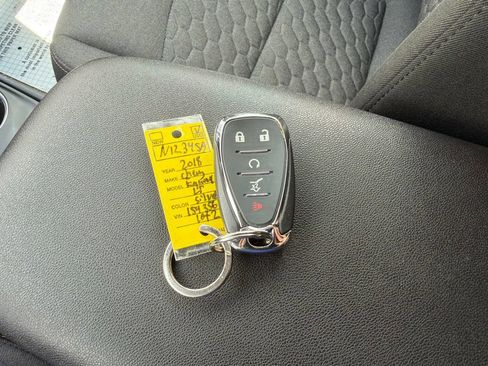 Used 2018 Chevrolet Equinox LT AWD/4WD image 20
