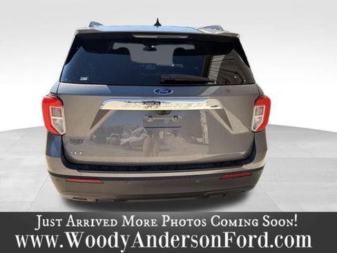 Used 2022 Ford Explorer XLT image 5