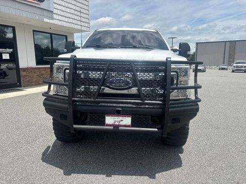 Used 2022 Ford F250 XLT w/ XLT Value Package AWD/4WD image 9