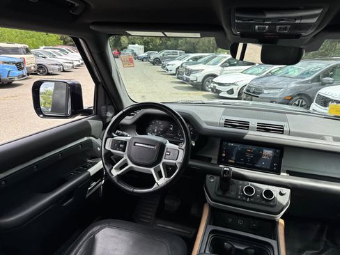 Used 2023 Land Rover Defender 110 X-Dynamic SE image 35