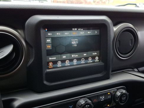 Used 2022 Jeep Wrangler Unlimited Sport image 18