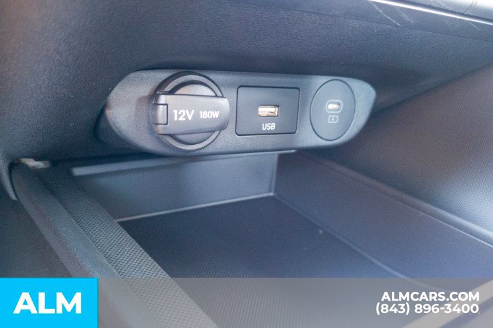 Used 2026 Hyundai Elantra SE FWD image 28