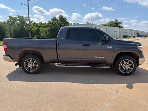 Used 2015 Toyota Tundra SR5 w/ SR5 Upgrade Package AWD/4WD image 5