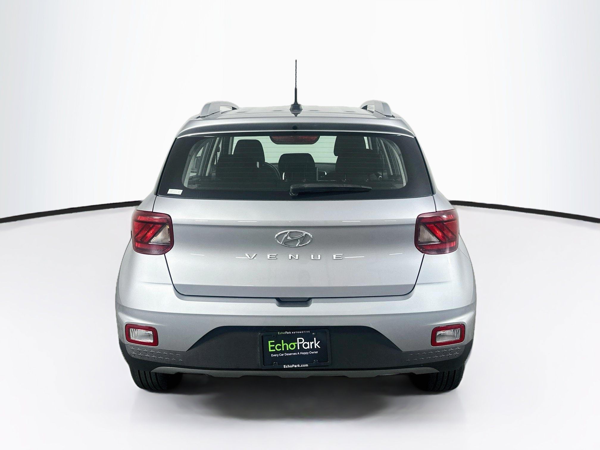 Used 2025 Hyundai Venue SEL FWD image 7