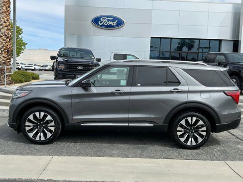 Used 2025 Ford Explorer Platinum w/ LUX Leather Package AWD/4WD image 3