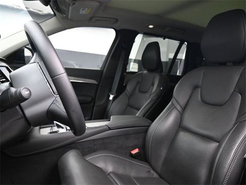 Used 2023 Volvo XC90 B6 Ultimate w/ Protection Package Premier image 9