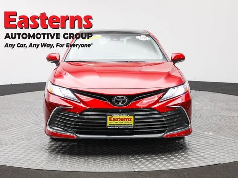 Used 2023 Toyota Camry XLE w/ Navigation Package FWD image 2