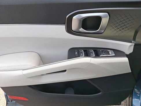 New 2025 Kia Sorento EX w/ EX Panoramic Sunroof Package image 10