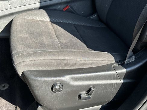 Used 2019 Jeep Grand Cherokee Laredo w/ 18" Wheel & 8.4" Radio Group image 14