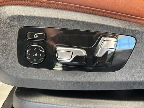 Certified 2026 BMW X7 M60i AWD/4WD image 11