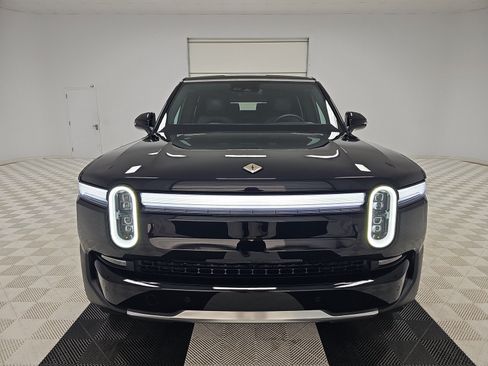 Used 2025 Rivian R1S Adventure AWD/4WD image 8