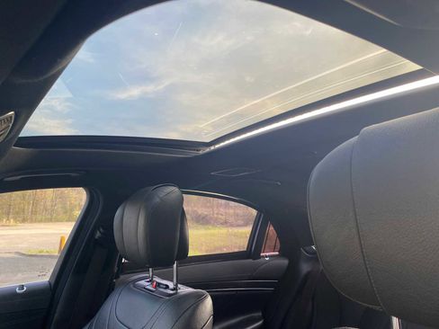 Used 2016 Mercedes-Benz S 550 4MATIC Sedan image 25