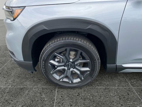 Used 2023 Honda Pilot Touring image 14