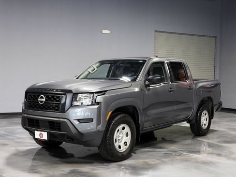 Used 2022 Nissan Frontier S w/ Technology Package AWD/4WD image 3