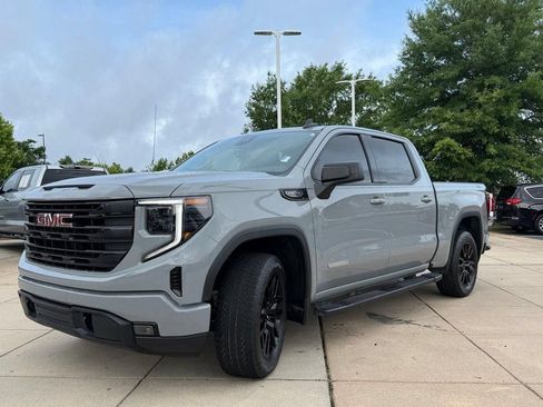 Used 2024 GMC Sierra 1500 Elevation w/ X31 Off-Road Package AWD/4WD image 4