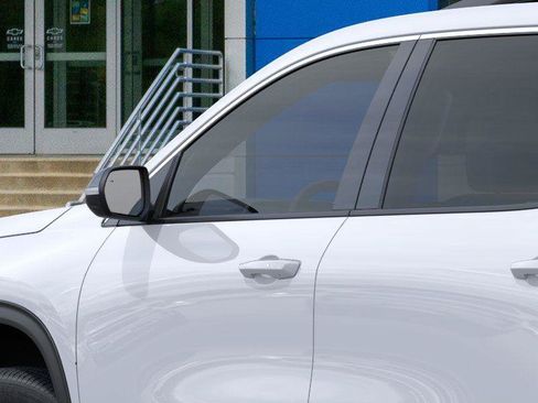 New 2026 Chevrolet Traverse LT w/ Driver Confidence Package FWD image 12