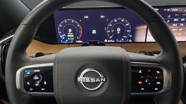 Used 2025 Nissan Armada Platinum Reserve AWD/4WD image 16