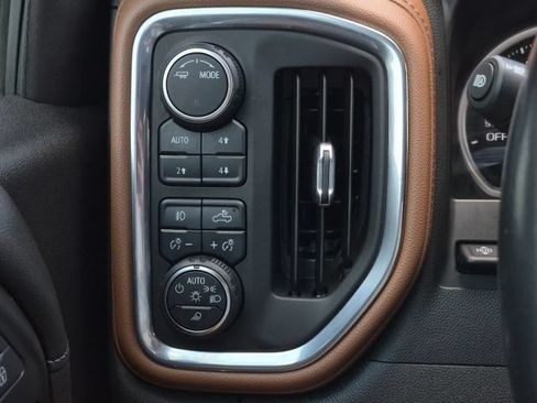 Used 2021 Chevrolet Silverado 1500 High Country AWD/4WD image 32