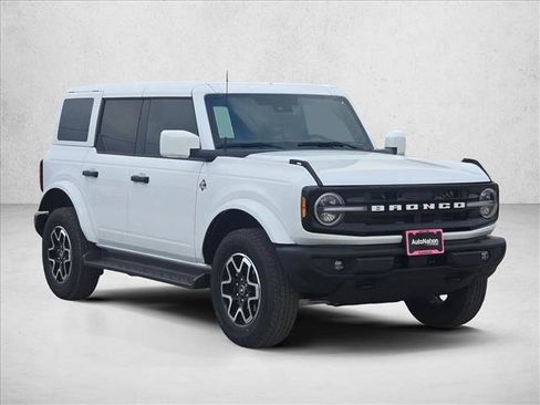 New 2026 Ford Bronco Outer Banks image 7