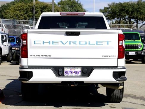 Used 2023 Chevrolet Silverado 1500 Custom image 6