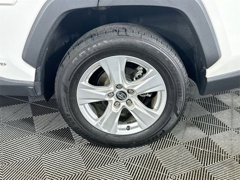 Used 2019 Toyota RAV4 LE image 33