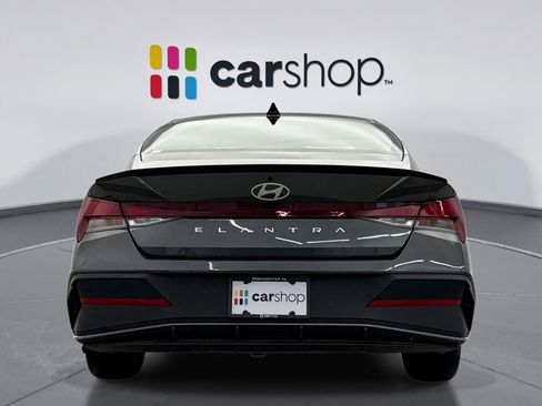 Used 2025 Hyundai Elantra Sport image 4