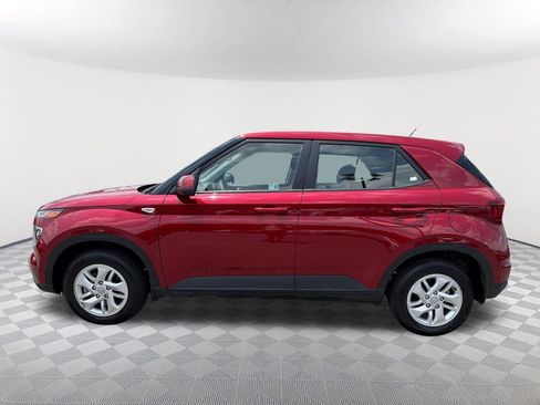 Used 2025 Hyundai Venue SE FWD image 8