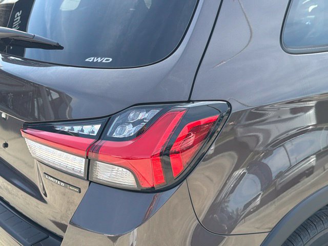 New 2027 Mitsubishi Outlander Sport LE AWD/4WD image 11