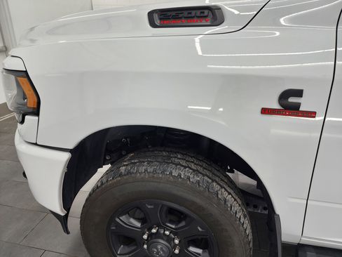 Used 2024 RAM 2500 Big Horn w/ Night Edition image 32