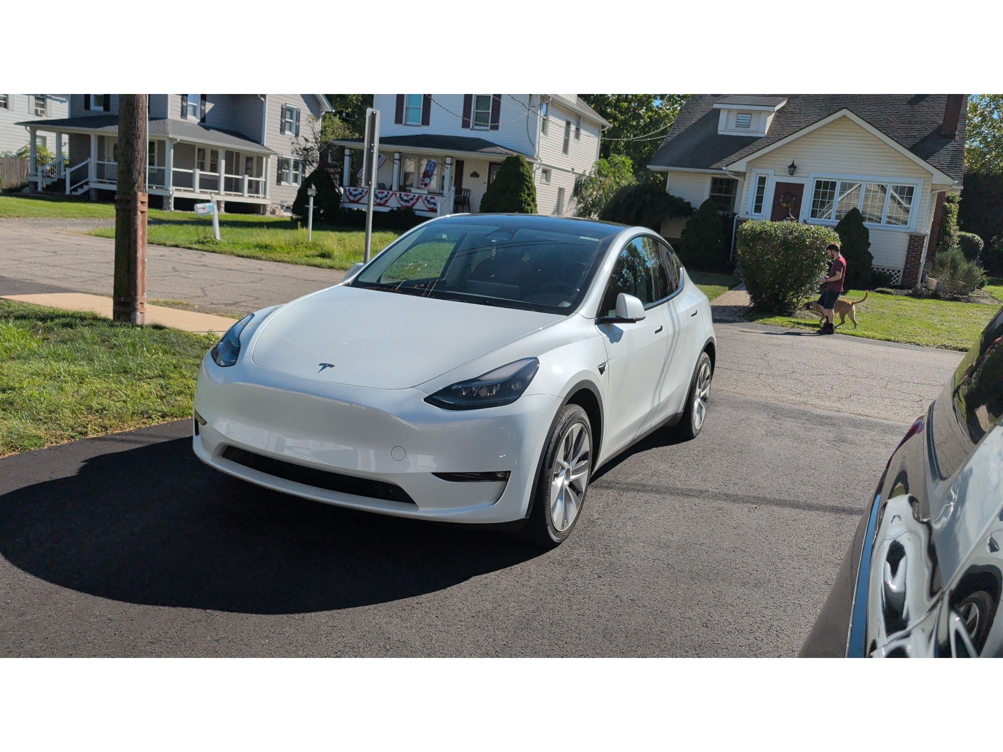 Used 2023 Tesla Model Y Long Range AWD/4WD image 3