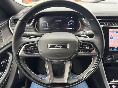 Certified 2022 Jeep Grand Cherokee Overland w/ Adv Protech Group III image 24