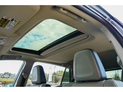 Used 2015 Toyota RAV4 Limited image 11