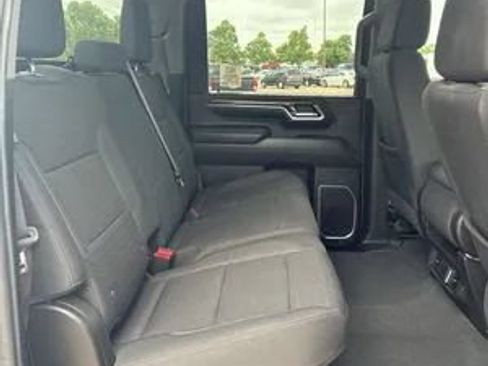 Used 2024 Chevrolet Silverado 2500 LT AWD/4WD image 23