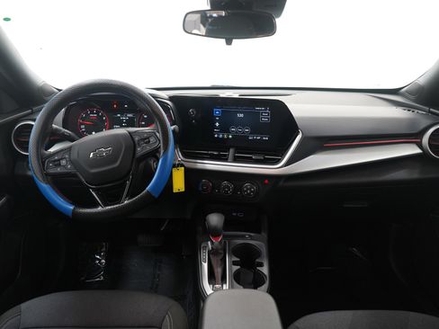 Used 2025 Chevrolet Trax RS w/ Driver Confidence Package image 15