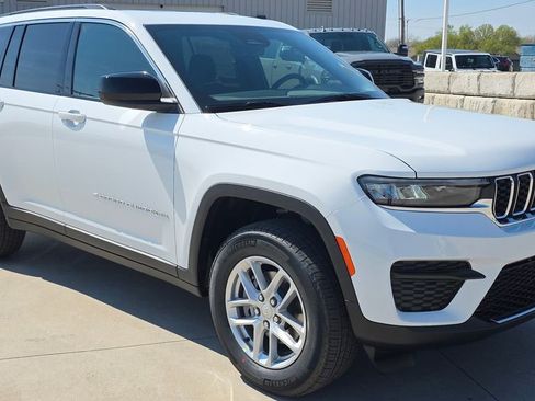 New 2026 Jeep Grand Cherokee Laredo AWD/4WD image 7